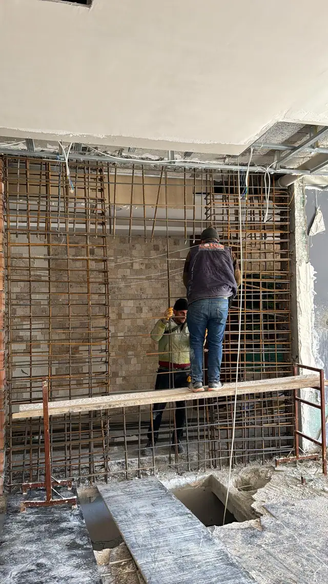 Foto de obra de Meva1 Mühendislik 4 — refuerzo estructural y renovación urbana