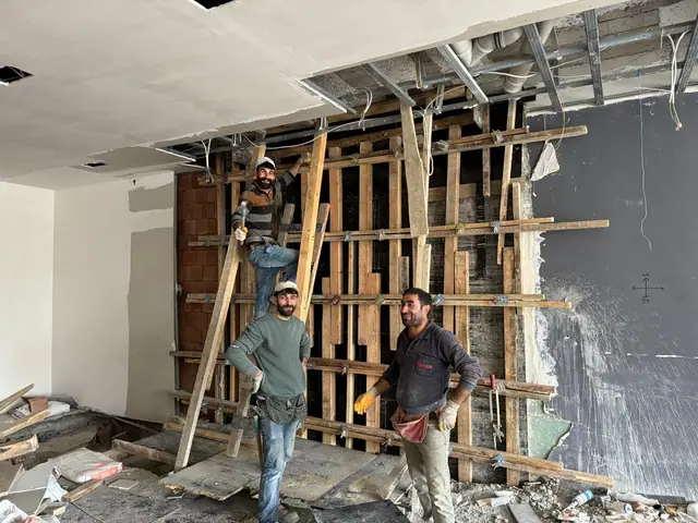 Foto de obra de Meva1 Mühendislik 12 — refuerzo estructural y renovación urbana