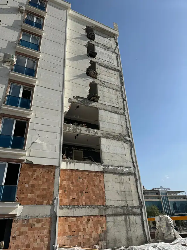 Foto de obra de Meva1 Mühendislik 55 — refuerzo estructural y renovación urbana